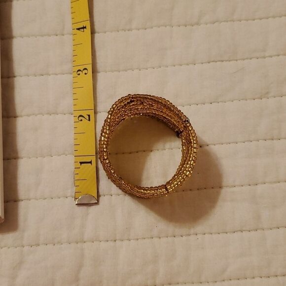 Set of  2 gold tassels and Napkin rings - Picture 6 of 6